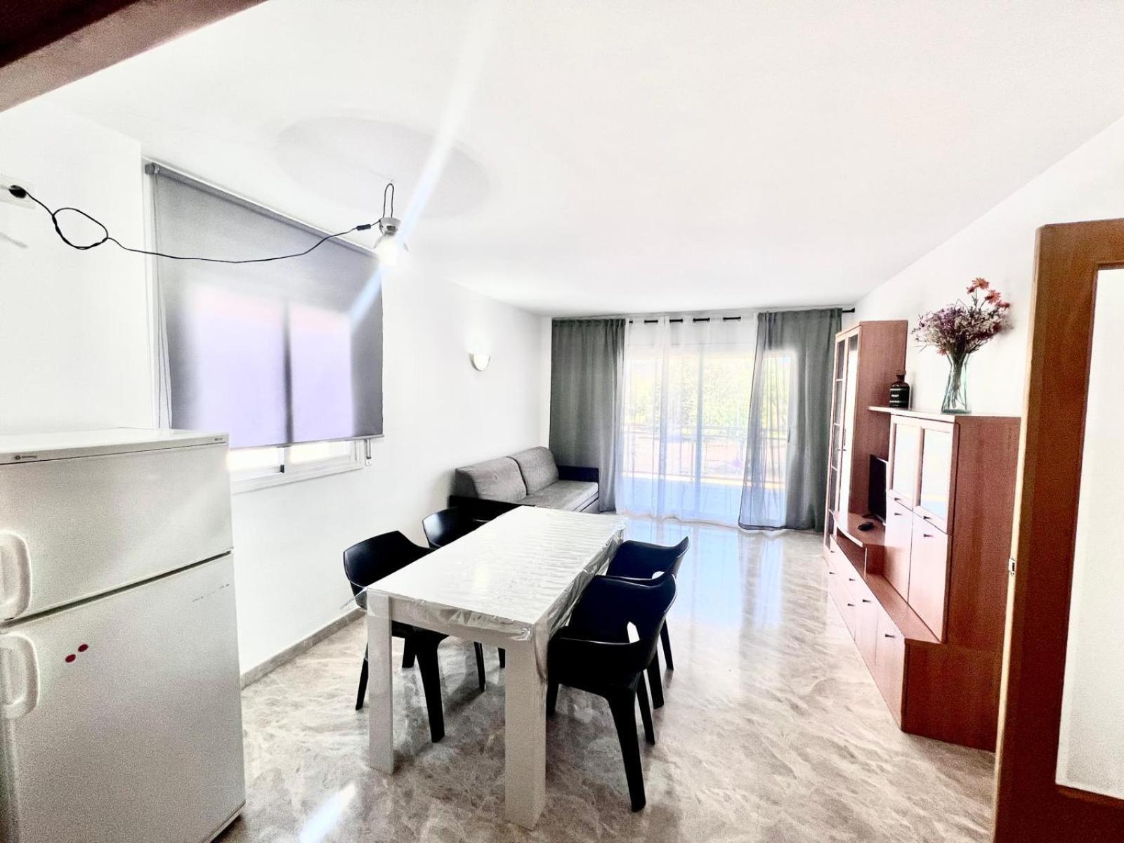 Апартаменты Ventura Park C- 3 Салоу Экстерьер фото
